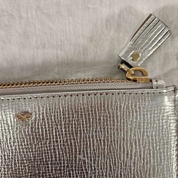Anya Hindmarch Silver Textured Clutch - Picture 4 of 5